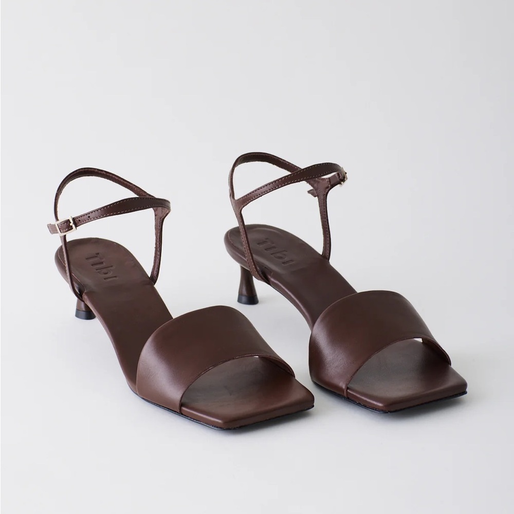Tibi Brown Leather Square-Toe Kitten Heel Sandals